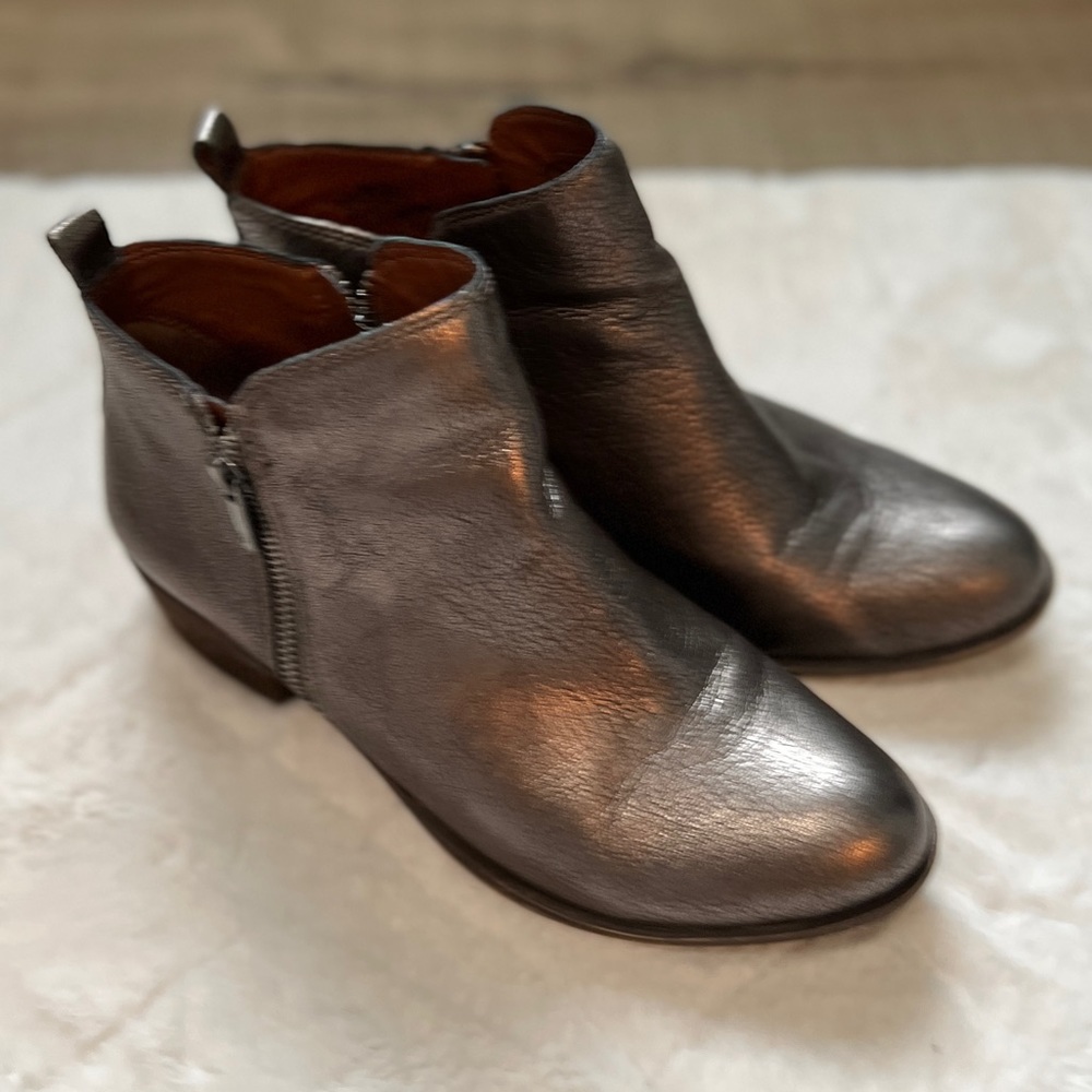 Lucky Basel Booties, size 9, old pewter nappa aztec